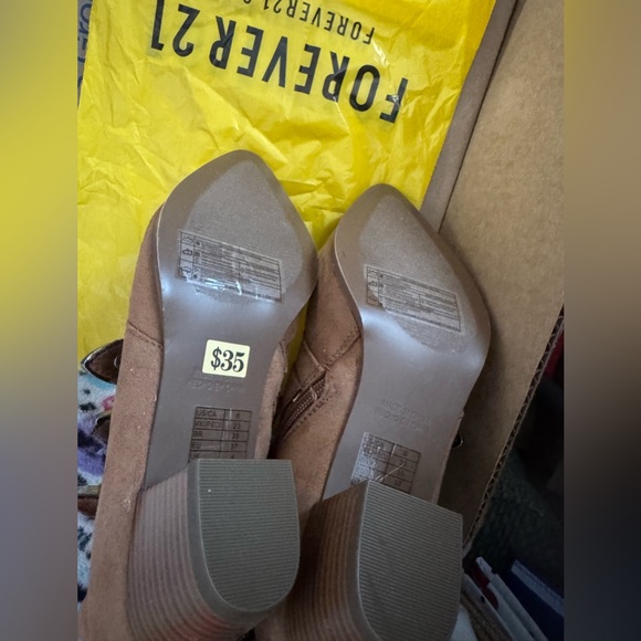 Forever 21 Brown Multi-Buckle Ankle Suede material Boots - NWT - no box - Size 6 - Picture 4 of 6